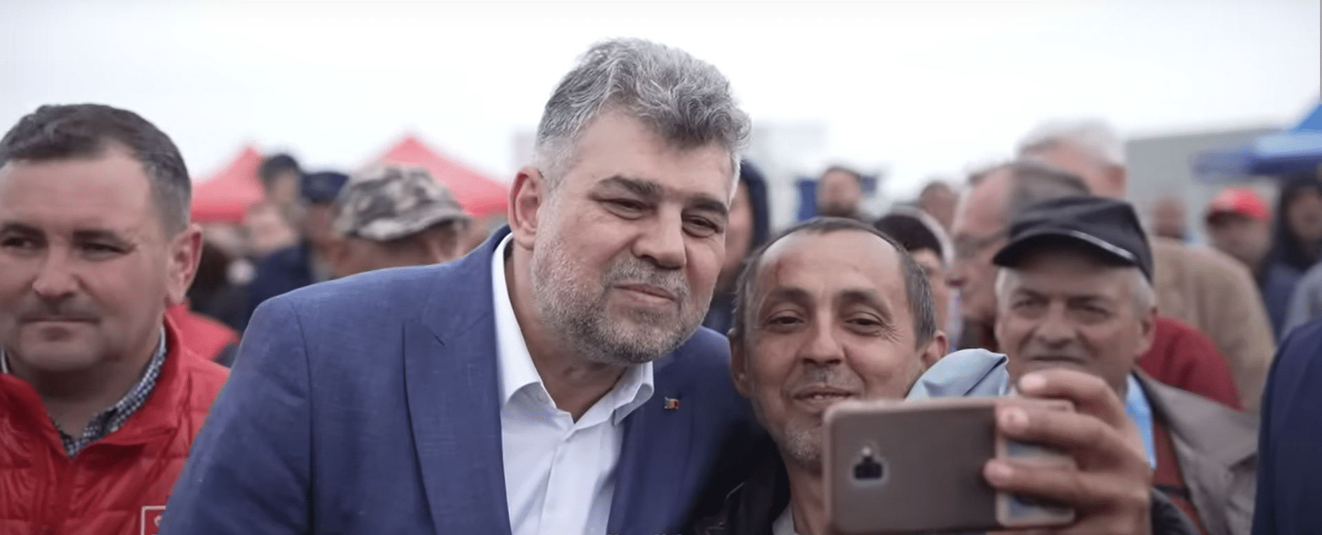 VIDEO/Cum reușește PSD-ul să își mențină electoratul,prezența la vot și susținătorii ? Aruncă cu banii partidului pe serbări locale MICI (gratis) și BERE (gratis) de mai bine de două decenii