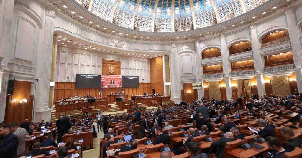 Scandal în Camera Deputaților după demisia lui Demeter András: replici dure între AUR, UDMR, USR și SOS România