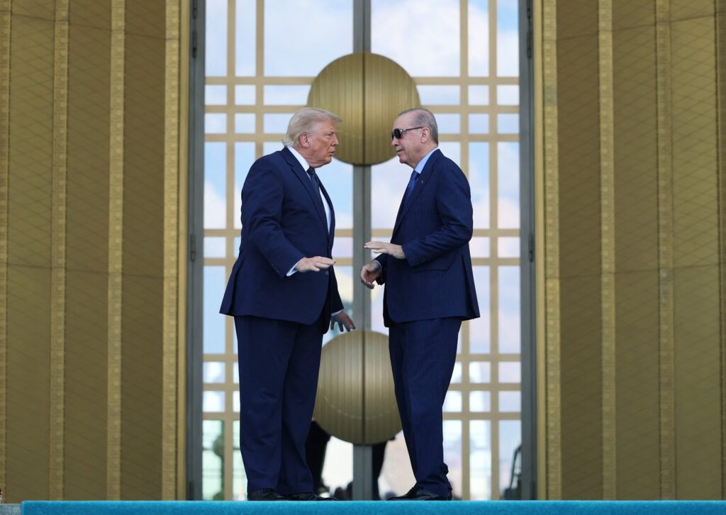 Trump a zguduit summitul NATO din prima zi cu o amenințare dură la adresa aliaților. Anunțul lui Nicușor Dan și deciziile care vizează România