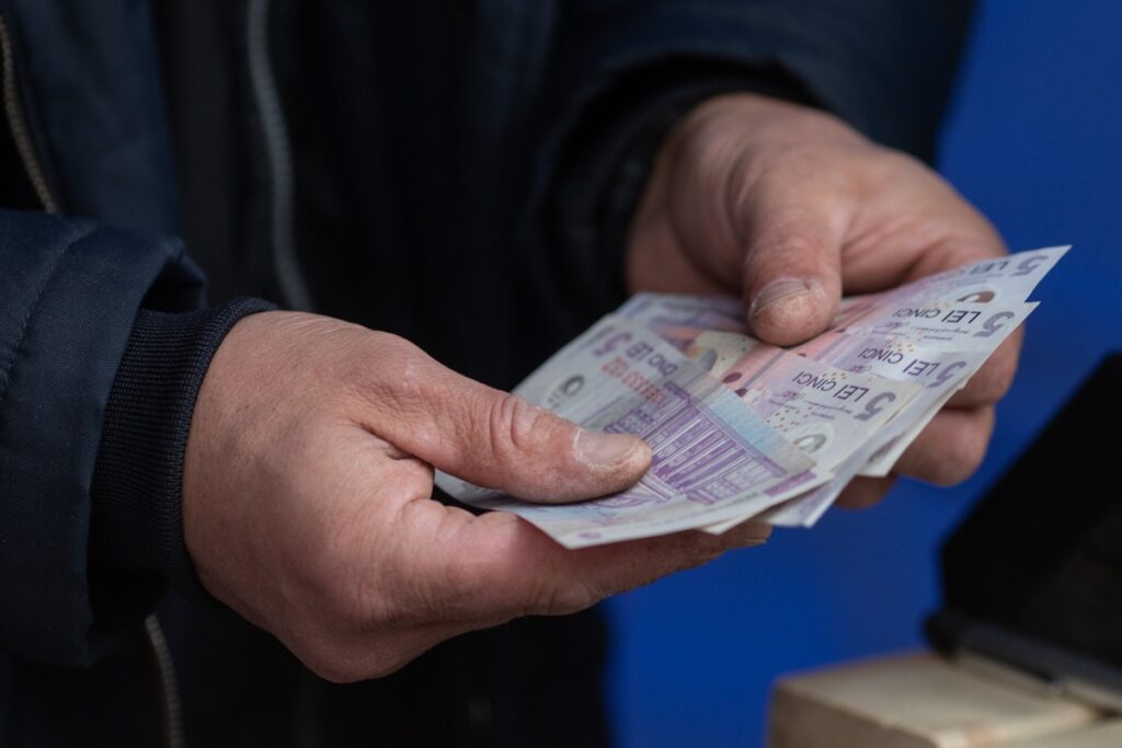 Economia se contractă: datele INS arată o scădere de 0,8% a PIB în prima jumătate a anului 2026